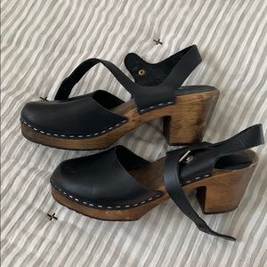 Lotta’s black leather with brown base size 39